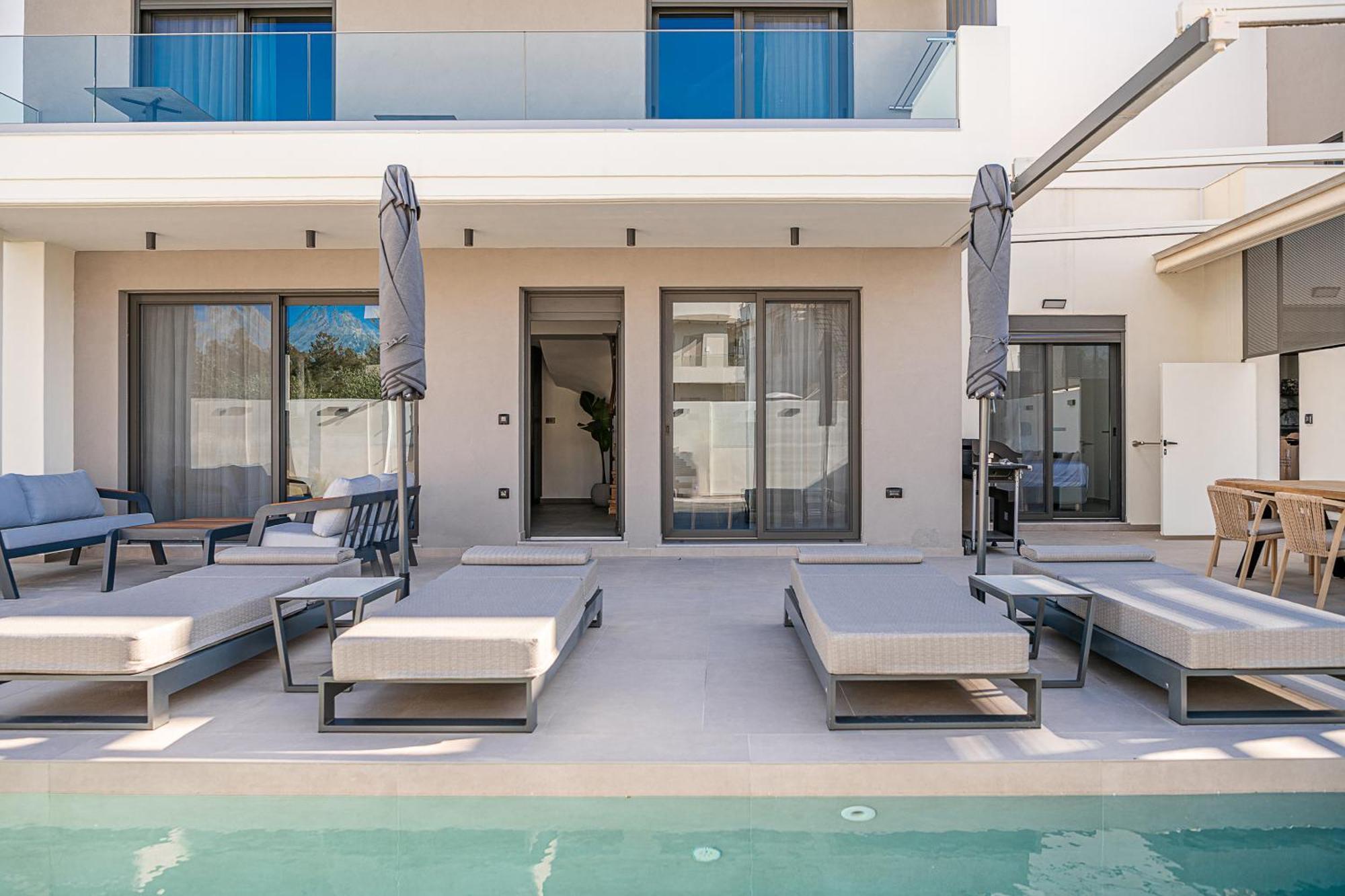 Mossa Concept - Heated Pool Villa *