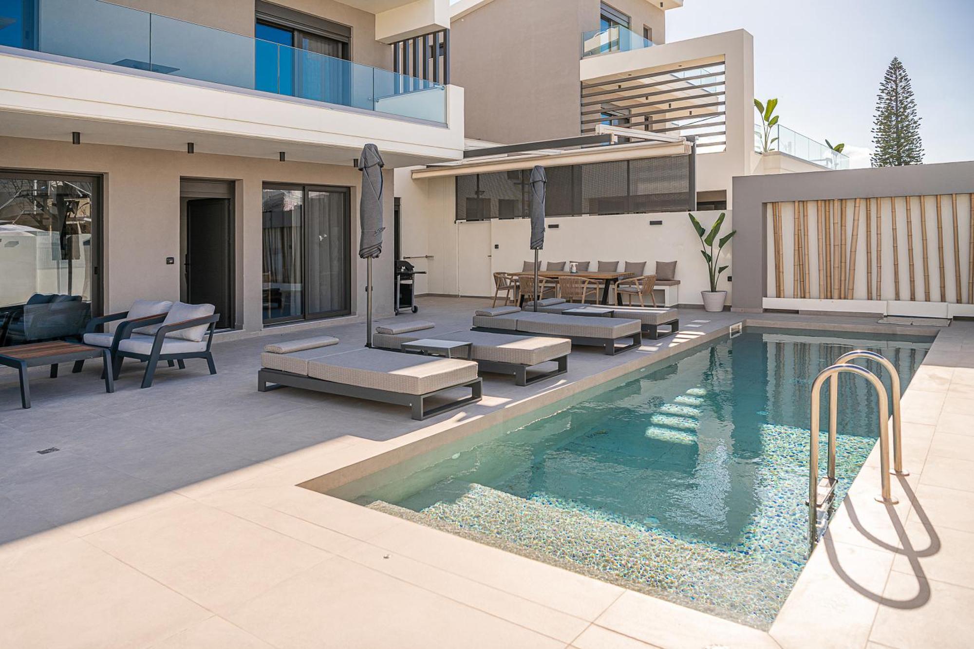 Mossa Concept - Heated Pool Daratsos